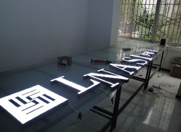 三伏天咸寧亮化工程防暑指南：別讓LED燈變成“電費(fèi)刺客”！